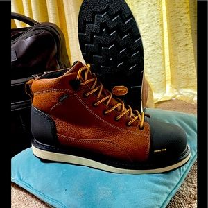 Duluths Men's Wedgestone Composite Toe Work Boots